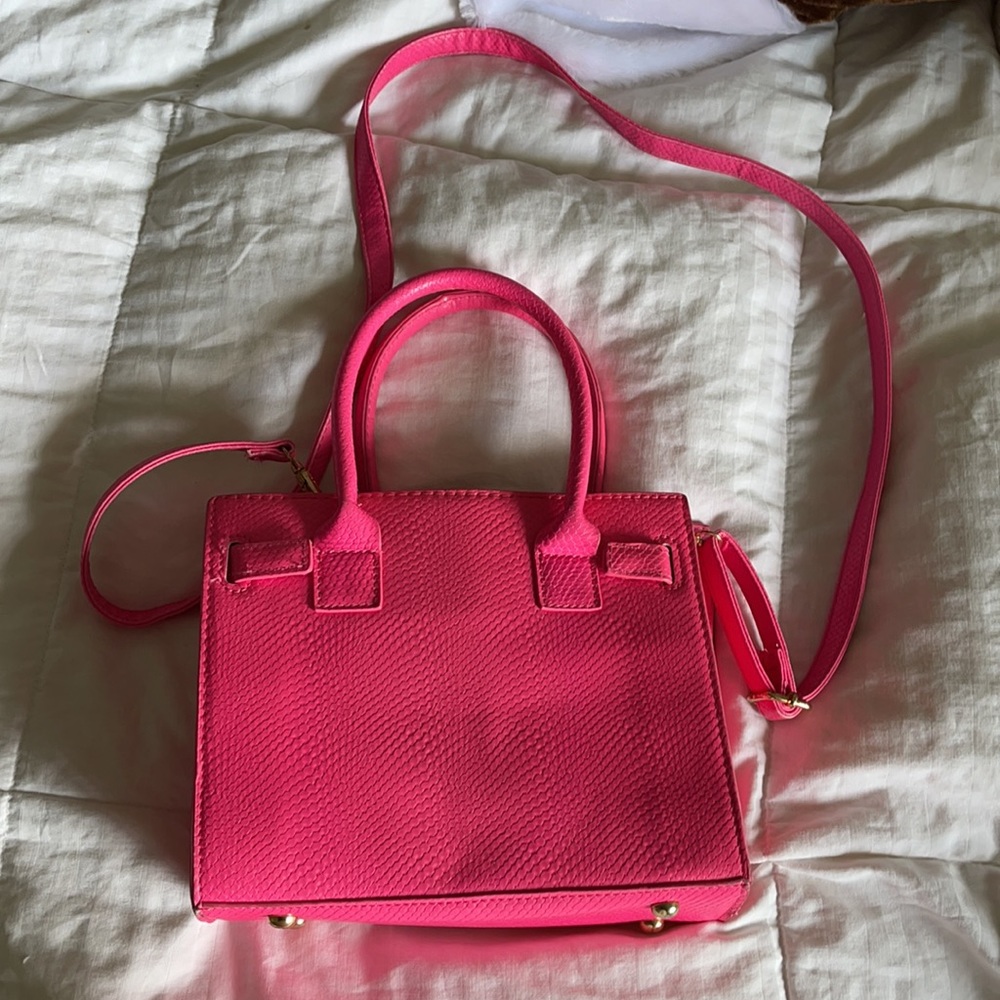 Mini hot pink purse - Picture 2 of 5